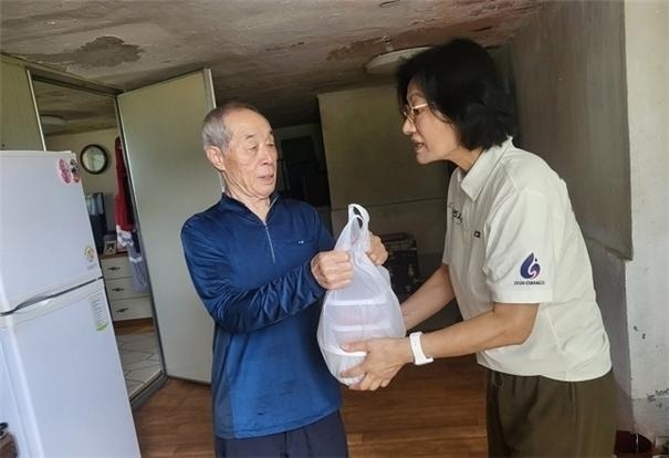 보도자료 게재 요청[광주시의회 주임록 의원, 중복 맞아 저소득 독거 어르신 위한‘영양식 나눔 봉사’ 동참].jpg